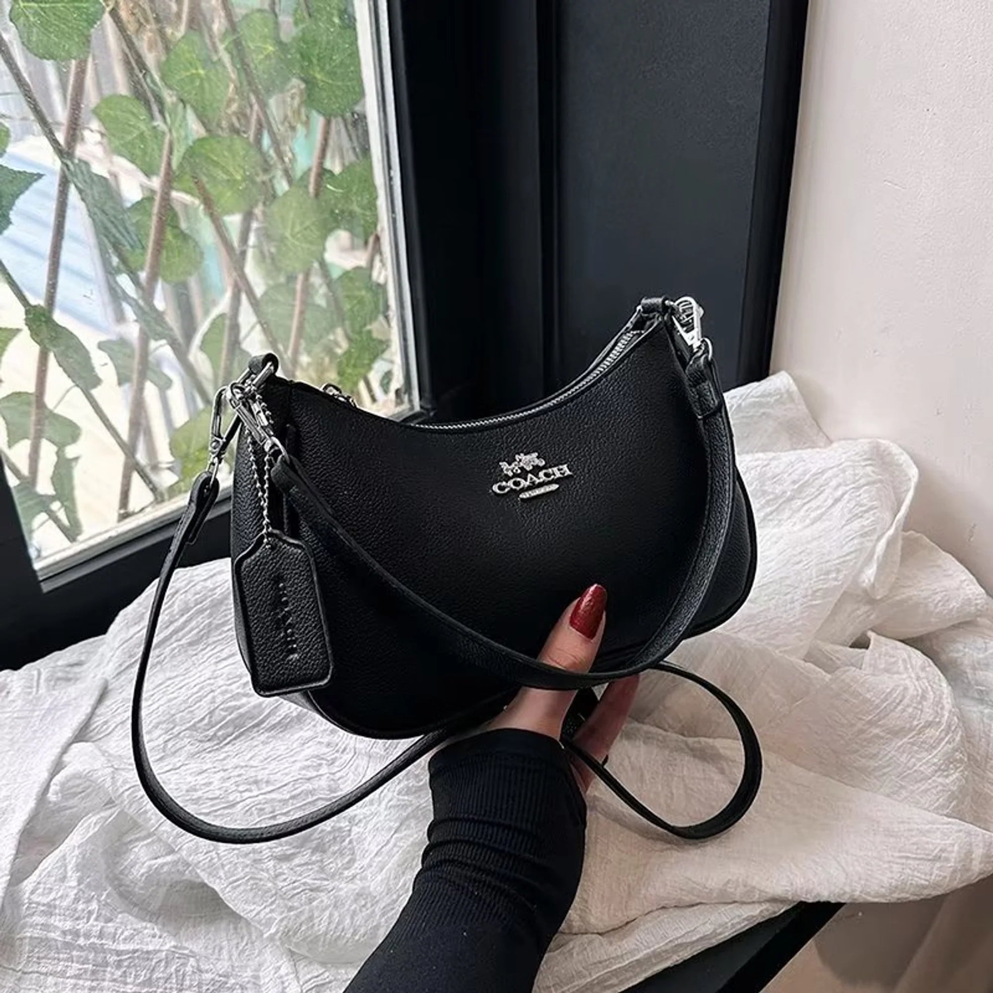 Drazo Modern Shoulder Bag