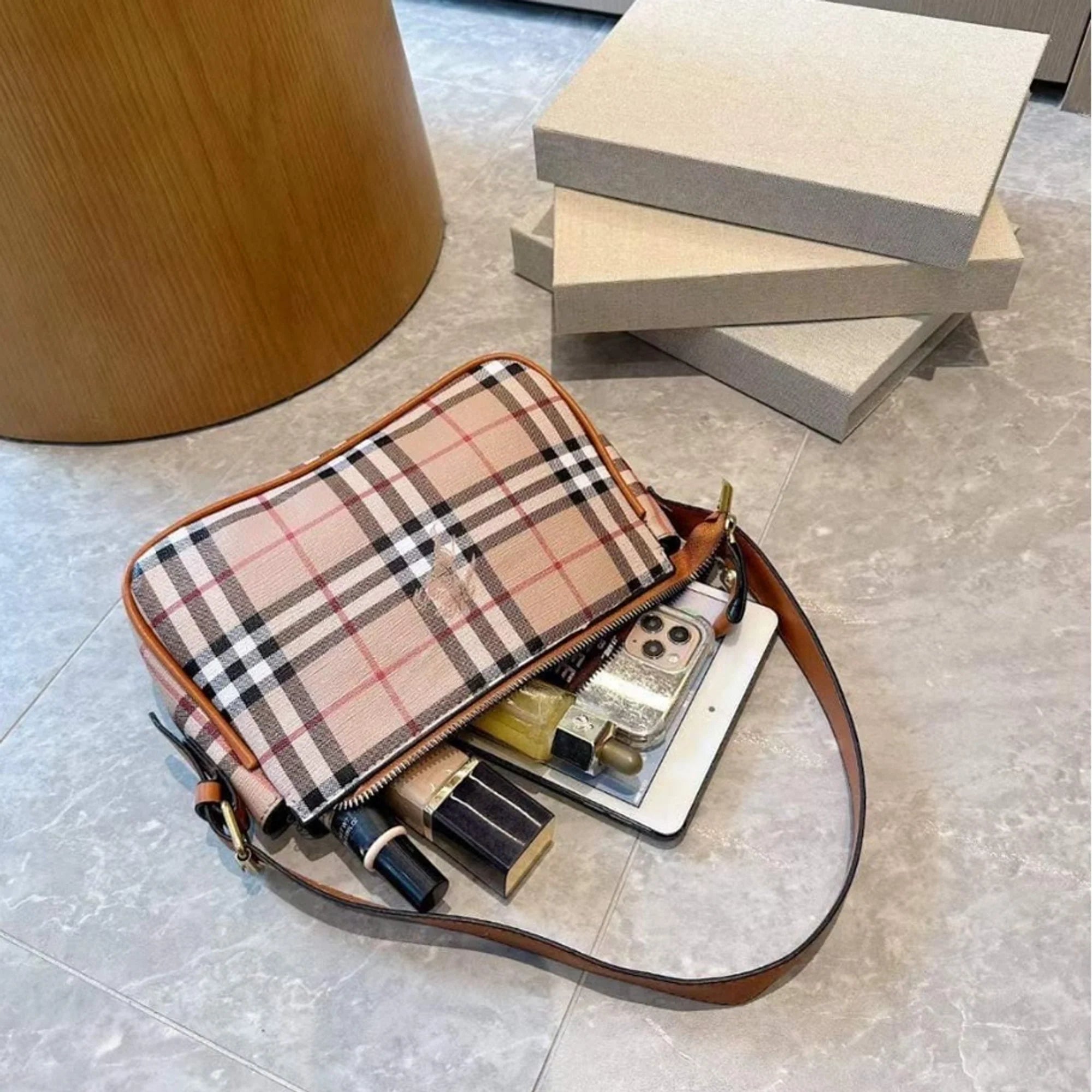 Drazo Numb Shoulder Bag