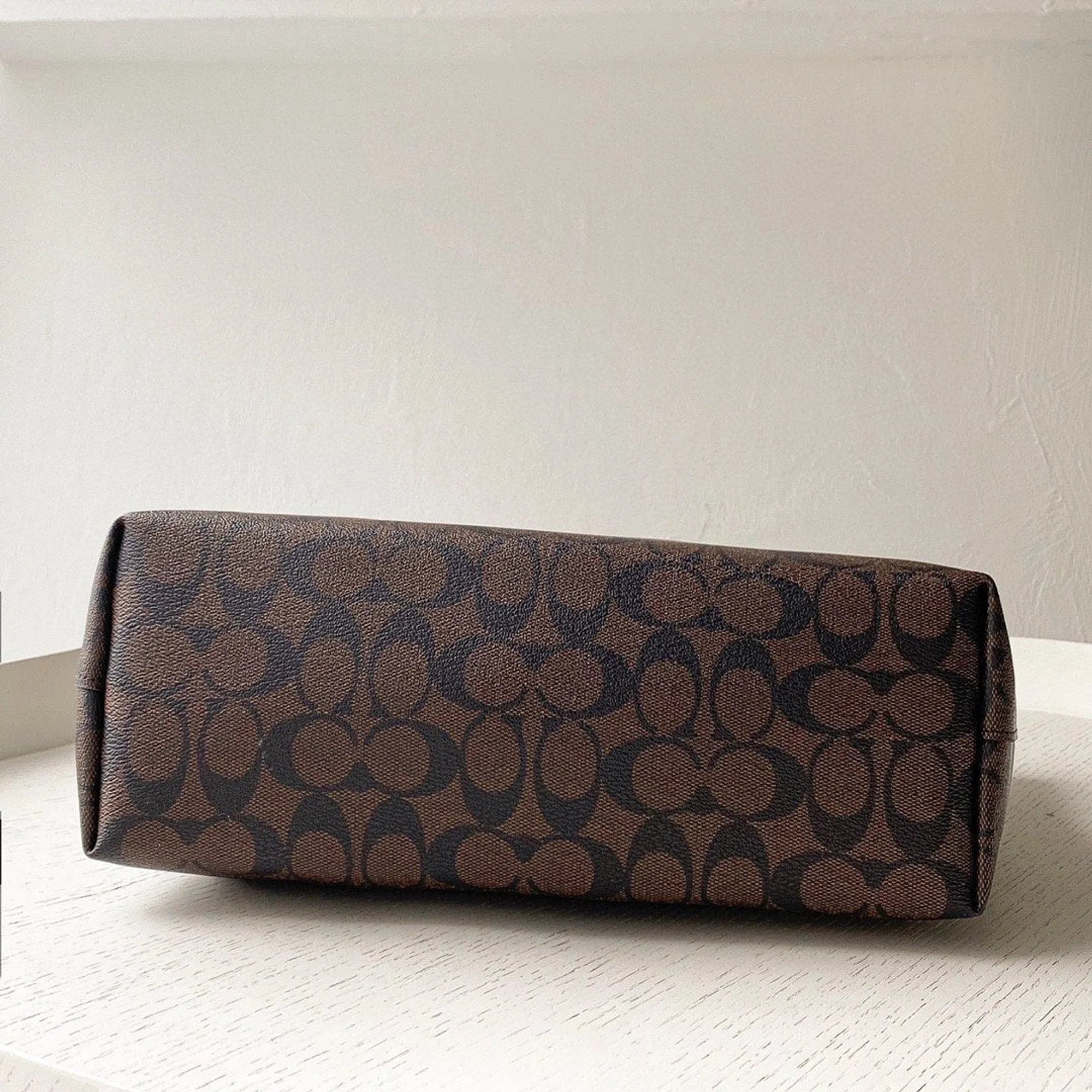 Drazo Valentine Tote Bags