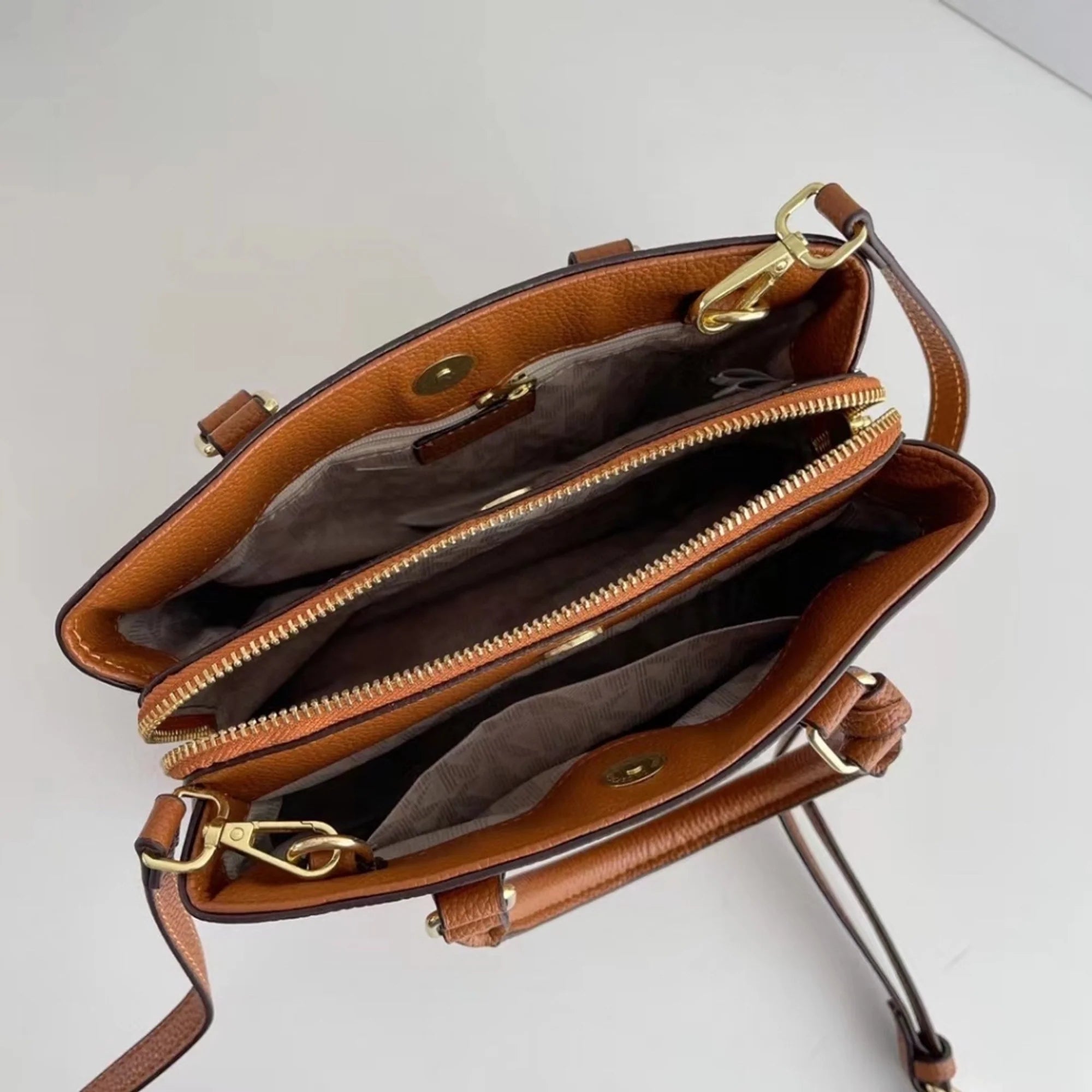 Drazo Mint Tote Bags