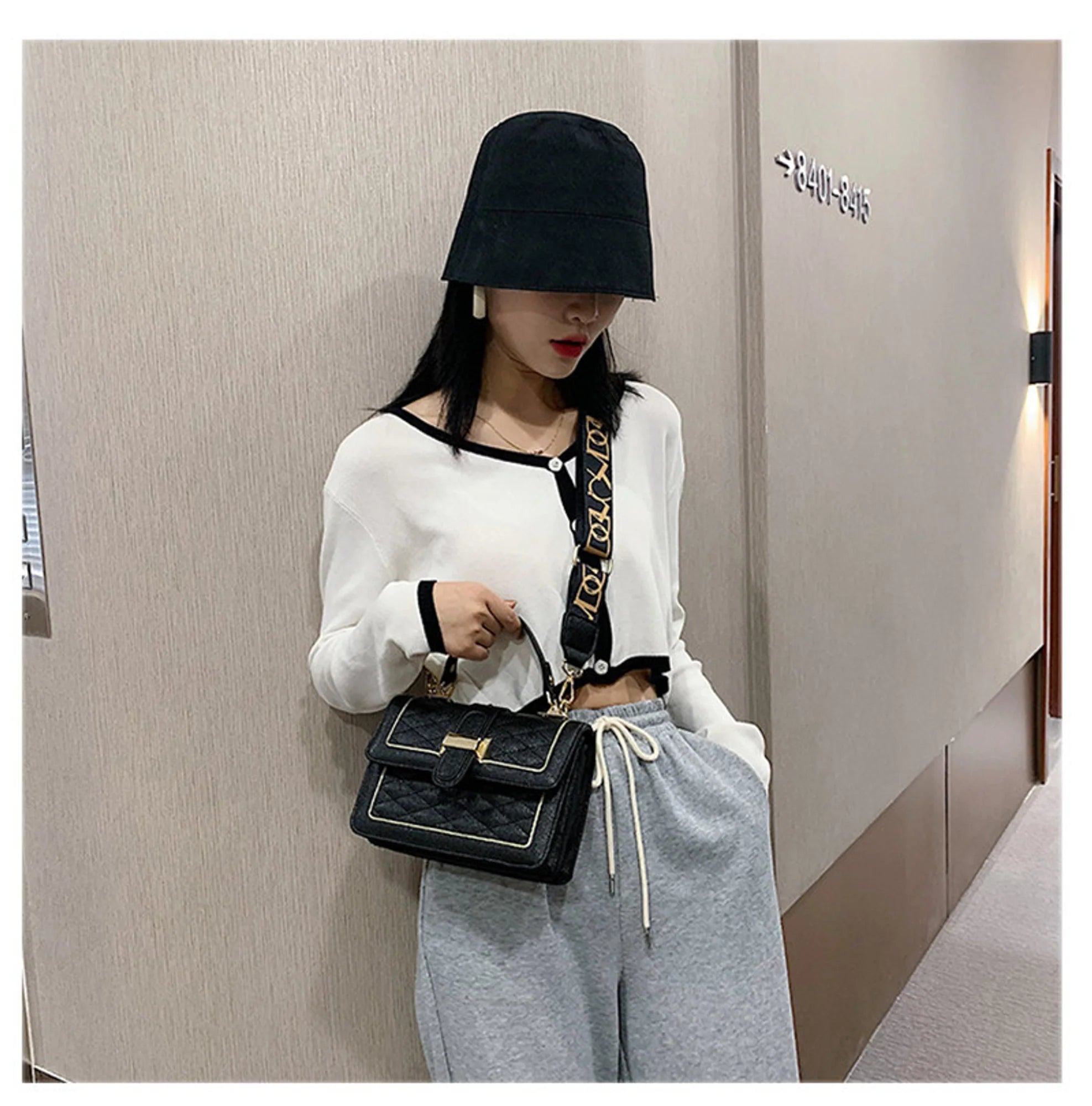 Drazo Clock Shoulder Bag